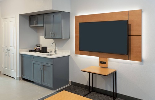 Westchase Hotel | Comfortable Stay at DoubleTree by Hilton Houston Westchase