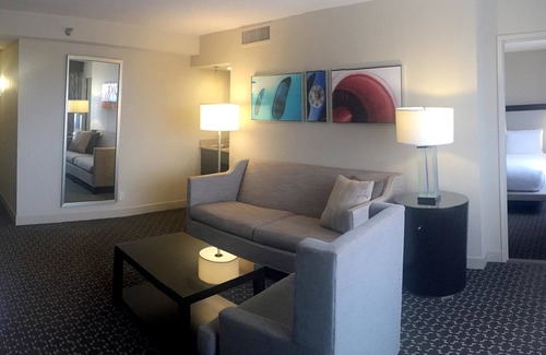 Southeast Houston Hotel | Discover Comfort at Doubletree by Hilton Houston Hobby