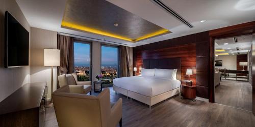Zeytinburnu Hotel | Discover Doubletree By Hilton Istanbul Topkapi with Spa & Pool