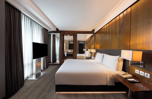 Old Jakarta Hotel | Guest Rated DoubleTree by Hilton Jakarta Kemayoran