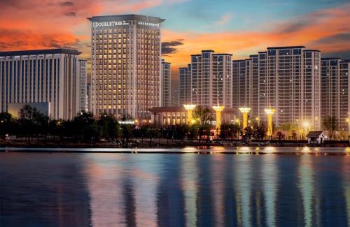 Longting District Hotel | Doubletree By Hilton Kaifeng