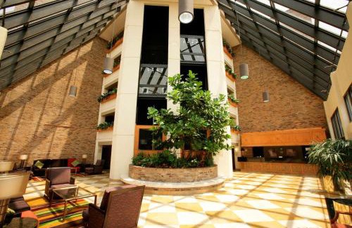 Murfreesboro Hotel | Discover DoubleTree by Hilton Murfreesboro: Pet-Friendly Retreat