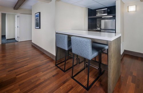 Manhattan Hotel | Comfortable Stay at Four Points by Sheraton Manhattan