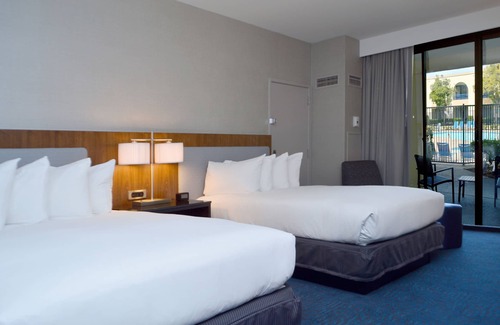 Newark Hotel | Comfortable Stay at Doubletree by Hilton Newark - Fremont