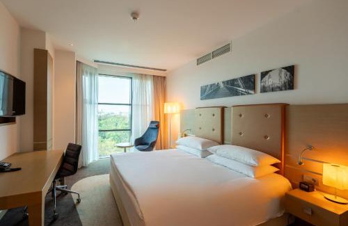 Oradea Hotel | Relax at DoubleTree by Hilton Oradea - 4-Star Spa Retreat