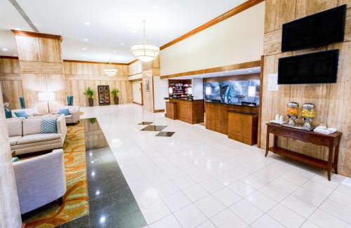 Primos Secane Hotel | Relax at DoubleTree by Hilton Philadelphia Airport Hotel