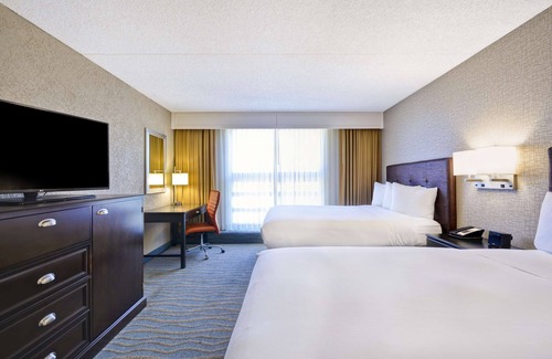 North Mountain Hotel | Relax at DoubleTree by Hilton Phoenix North: Family-Friendly Getaway