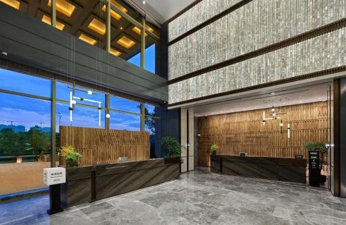 Qidong Hotel | Relaxing Retreat at DoubleTree by Hilton Qidong - 4 Star