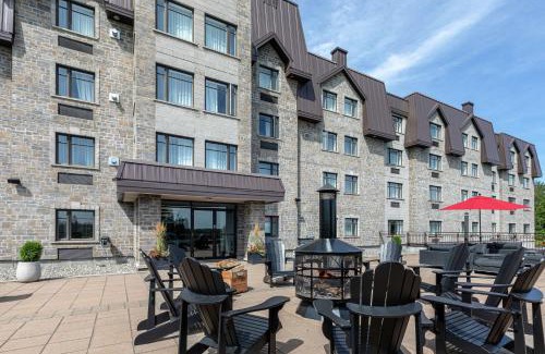Quartier 4-2 Resort | Discover DoubleTree by Hilton Quebec Resort with Oceanfront Spa