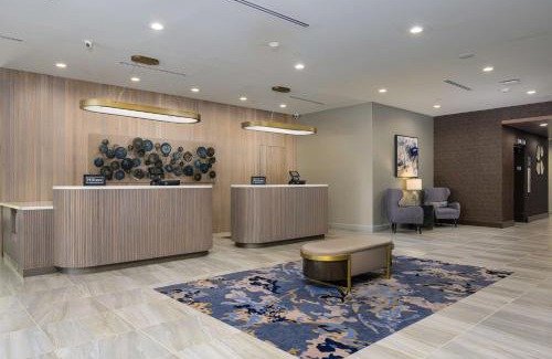 Northeast Raleigh Hotel | Enjoy Comfort at DoubleTree by Hilton Raleigh Midtown