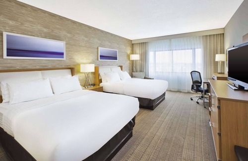 Historic Rapid City Hotel | Experience Holiday Inn Rapid City-Rushmore Plaza Comfort