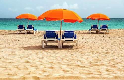 Santurce Resort | Explore DoubleTree by Hilton San Juan with Oceanfront Spa