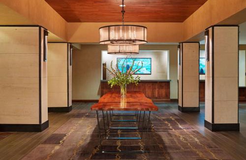 North San Antonio - SAT Hotel | Comfortable Stay at DoubleTree by Hilton San Antonio Airport