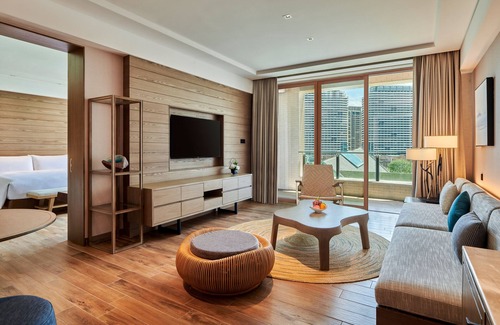 Chengqu District Resort | Discover DoubleTree by Hilton Shanwei: Family-Friendly Retreat