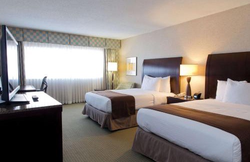 Core Hotel | Discover DoubleTree by Hilton St Paul Downtown with Pool