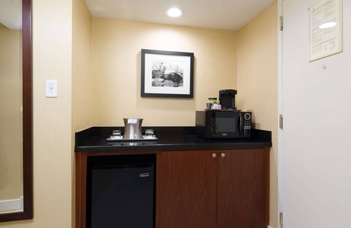 Stamford Hotel | Hilton Stamford Hotel with Pool, Spa & Meeting Center