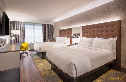 Cranbury Hotel | Top-Rated Doubletree by Hilton Monroe Township with Pool & Spa
