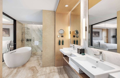Vientiane Hotel | Family-Friendly Retreat at Doubletree By Hilton Vientiane