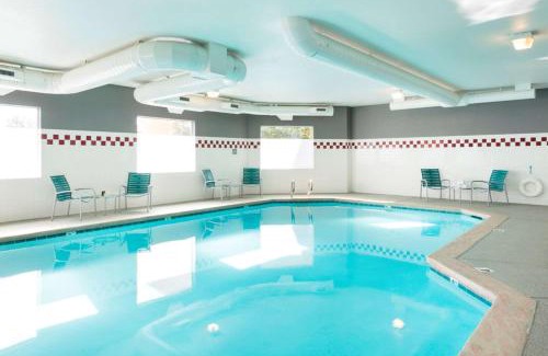 Vancouver Hotel | Comfort and Convenience at DoubleTree by Hilton Vancouver