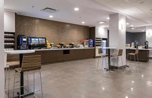 Jasper Place Hotel | Premier DoubleTree by Hilton West Edmonton: Pet-Friendly Stay