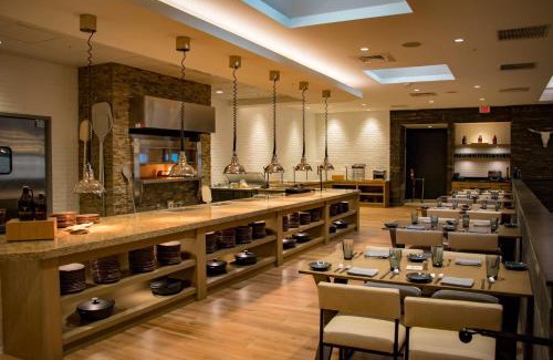 Wichita Hotel | Experience Comfort at DoubleTree by Hilton Wichita Airport