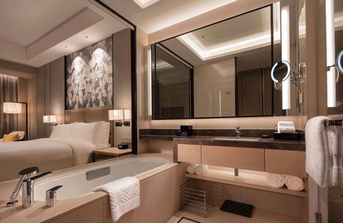 Hanjiang District Hotel | Inviting Doubletree by Hilton Yangzhou with Pool & Spa
