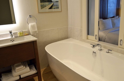 Fallsview Resort | Experience Relaxation at DoubleTree Fallsview Resort & Spa