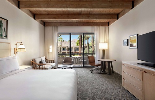 Scottsdale Resort | Relax at DoubleTree Resort by Hilton in Scottsdale