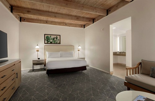 Scottsdale Resort | Relax at DoubleTree Resort by Hilton in Scottsdale