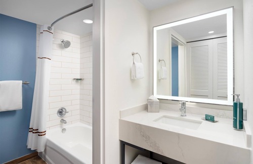 Key West Resort | Relaxing Ocean View Retreat at DoubleTree Resort Key West