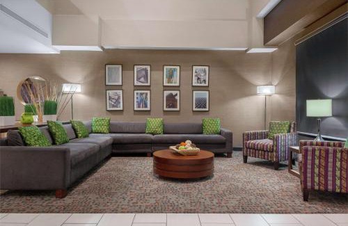 Miamisburg Hotel | Inviting DoubleTree Suites by Hilton Dayton with Pool Access
