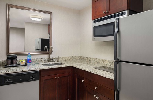Barclay Downs Hotel | Discover DoubleTree Suites by Hilton Charlotte - SouthPark