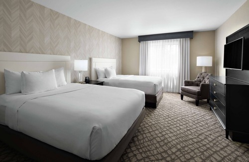 Barclay Downs Hotel | Discover DoubleTree Suites by Hilton Charlotte - SouthPark