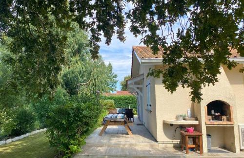 Biscarrosse House | Discover Douce Évasion: Ideal for Families and Relaxation