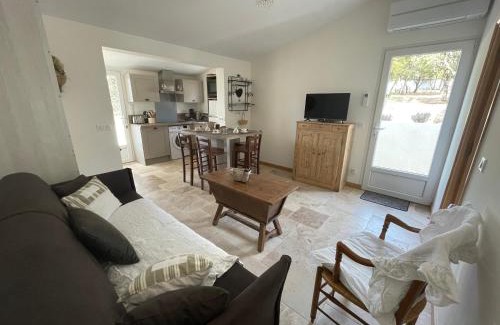Fox-Amphoux House | Relax at Douceur d'Olive: Private Pool & Pet Friendly