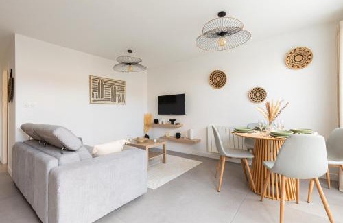 Jonage Apartment | Urban Retreat Near Groupama Stadium & Lyon Airport - 10/10!