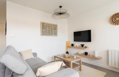 Jonage Apartment | Urban Retreat Near Groupama Stadium & Lyon Airport - 10/10!