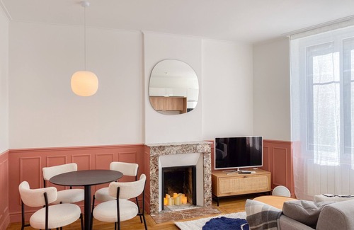 Orleans Apartment | Elegance and Comfort Awaits at Douceur et Élégance