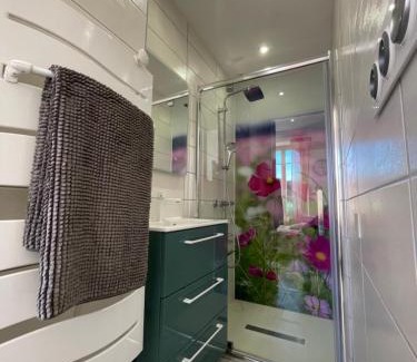 Chatel-Guyon Apartment | Experience Comfort at Douceur Pastel – Pet Friendly Stay