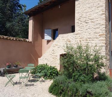 Denice House | Discover Douceurs des vignes du Vivian: Rated 9.4/10