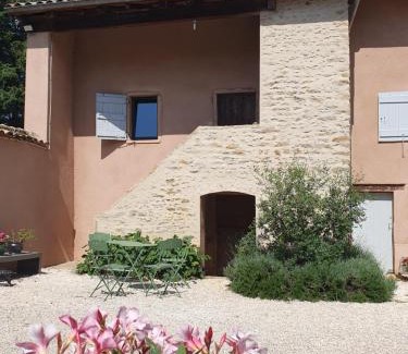 Denice House | Discover Douceurs des vignes du Vivian: Rated 9.4/10