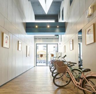 East District Hotel | Family-Friendly Doudian DDiNN Hotel with Great Reviews