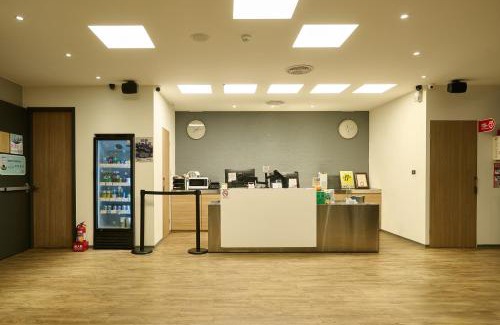 East District Hotel | Family-Friendly Doudian DDiNN Hotel with Great Reviews