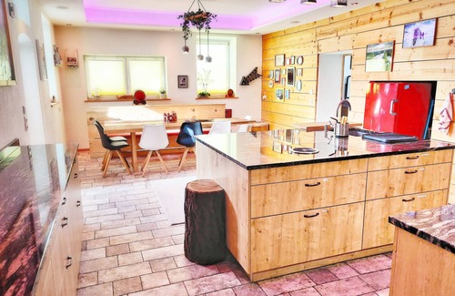 Medraz Ski Chalet | Doug's Mountain Getaway: Family-Friendly Retreat with Pool