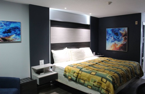 Cleveland Hotel | Cozy Douglas Inn And Suites: Family-Friendly & Eco-Conscious