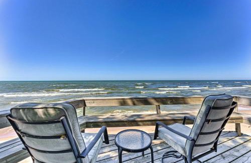 Douglas House | Douglas Whispering Winds Cottage with Oceanfront Views