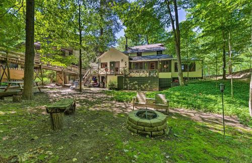 Douglas House | Douglas Whispering Winds Cottage with Oceanfront Views