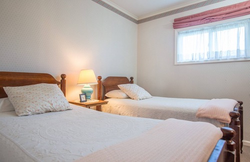 Pulaski Cabin | Top-Rated Douglaston Salmon Run - Manor Lodge with Dining