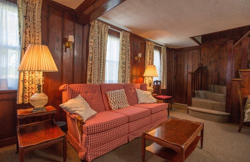 Pulaski Cabin | Discover Douglaston Salmon Run at Mud Creek Lodge