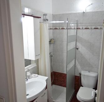 Paralia Ofryniou Apartment | Exceptional Doukas Aparthotel: Child-Friendly Retreat
